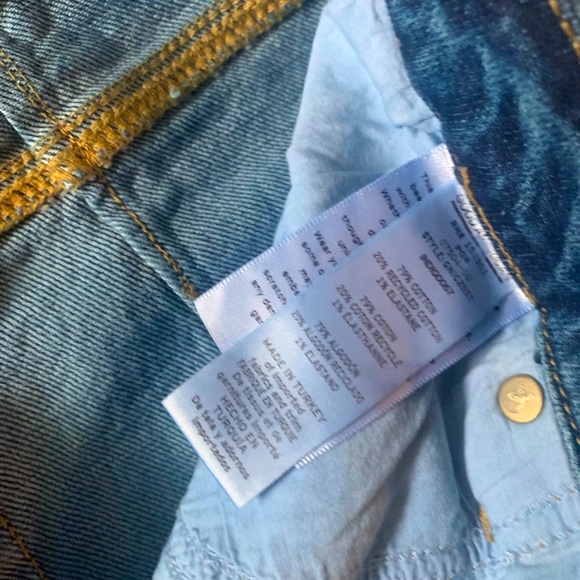 Good American Jeans 4/27 - Picture 7 of 10